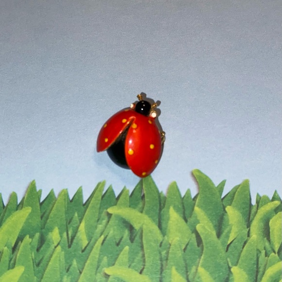 Vintage Enamel Ladybug Brooch With HTF Yellow Spots - Picture 2 of 8